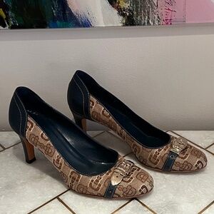 Authentic Gucci Logo Heel-Excellent Condition! 37 1/2